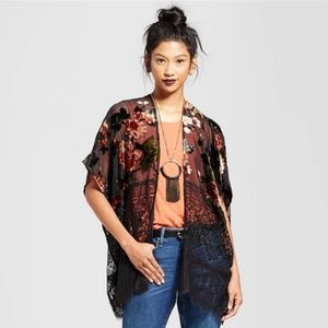 NWT Xhilaration Velvet Floral Kimono